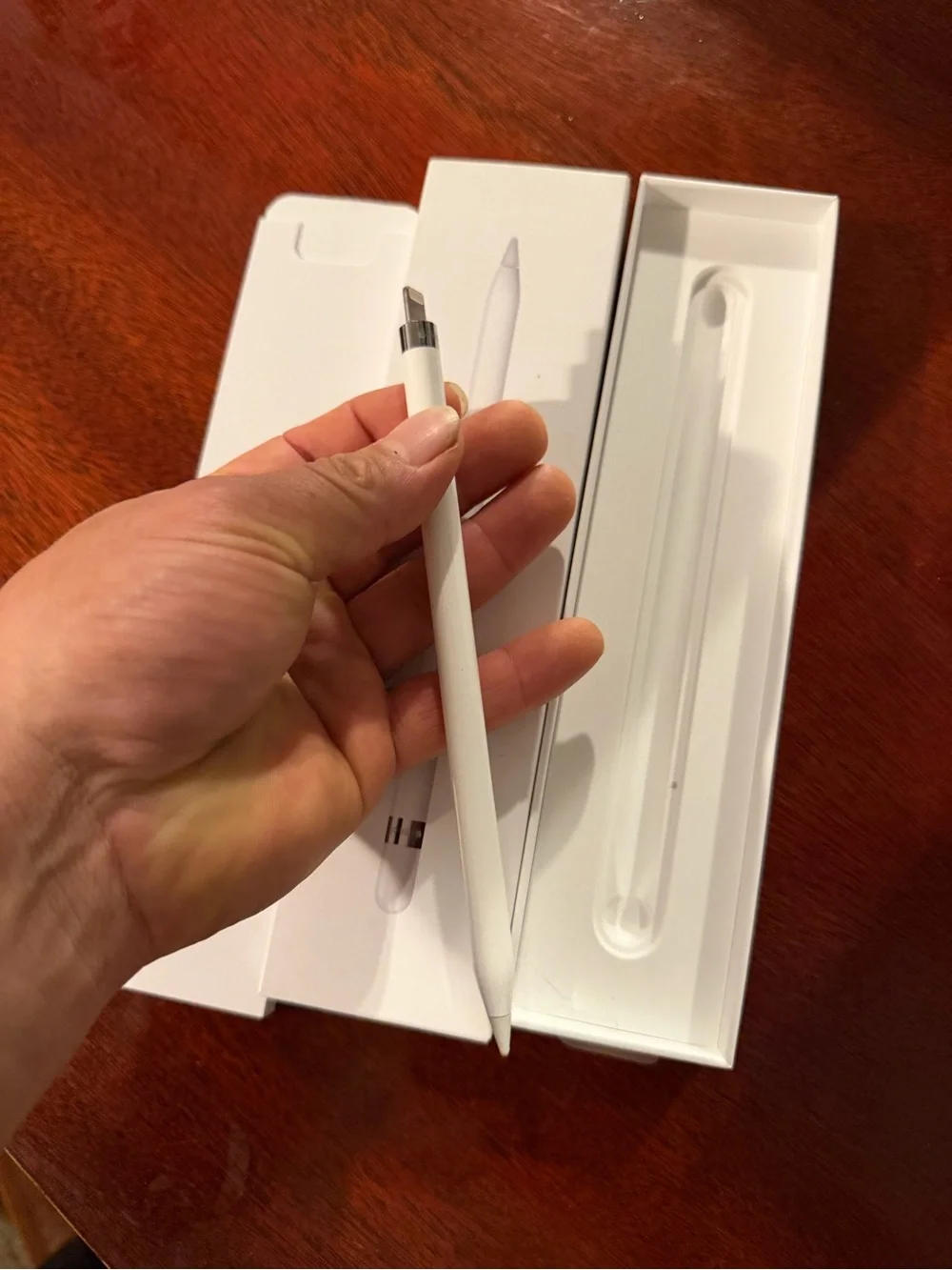 Apple Pencil (White) - Stylus for iPad with Lightning Connector Cap